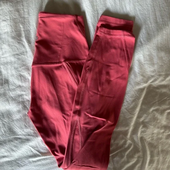 lululemon athletica Coral Leggings with side pockets - Picture 2 of 3